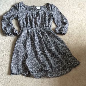 Pretty daisy print dress
